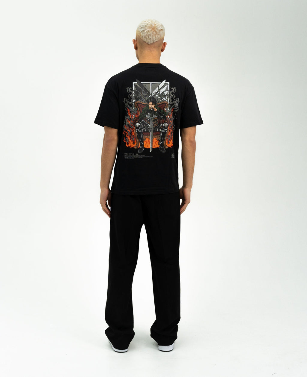 Morukai "Levi X Throne - AOT Oversize T-Shirt