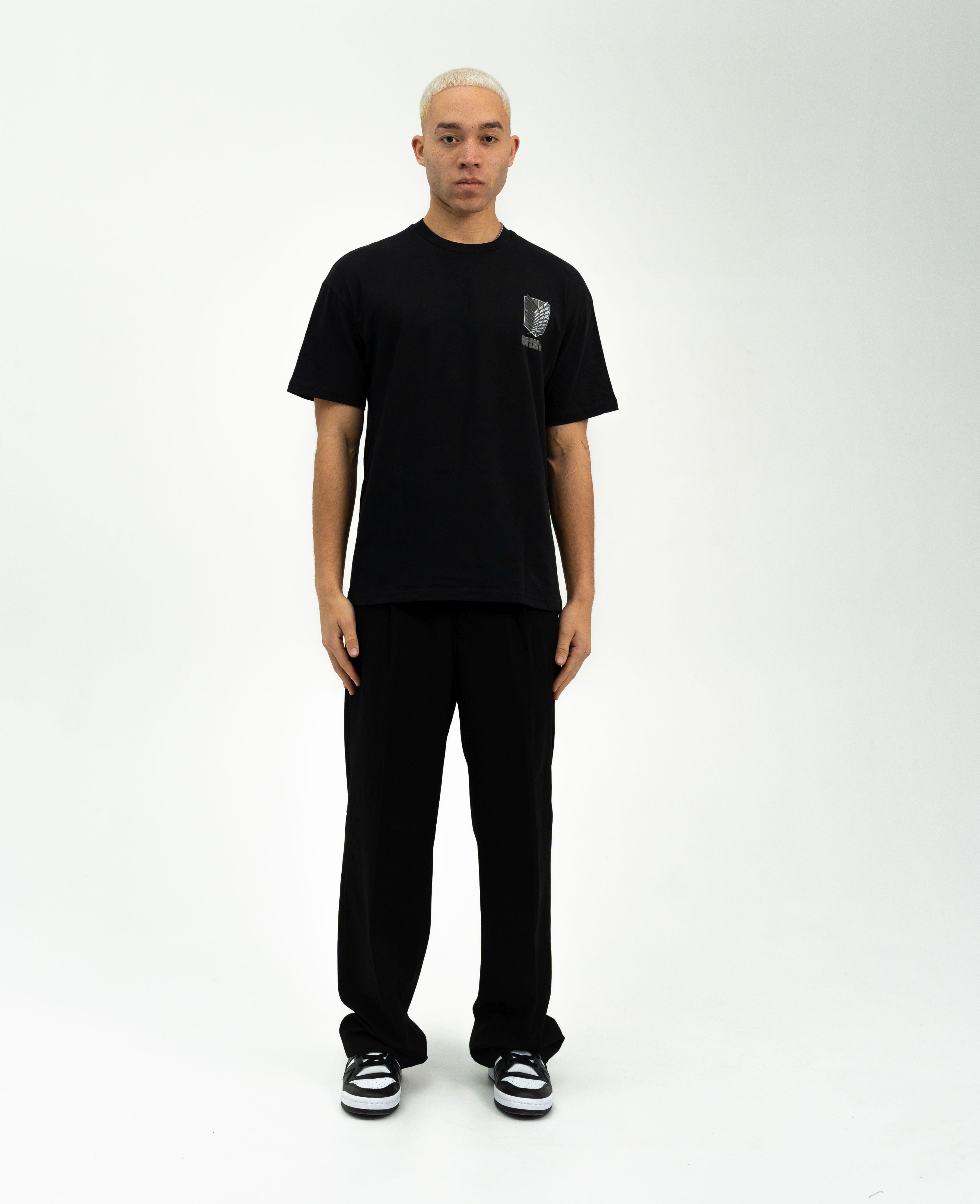 Morukai "Levi X Throne - AOT Oversize T-Shirt