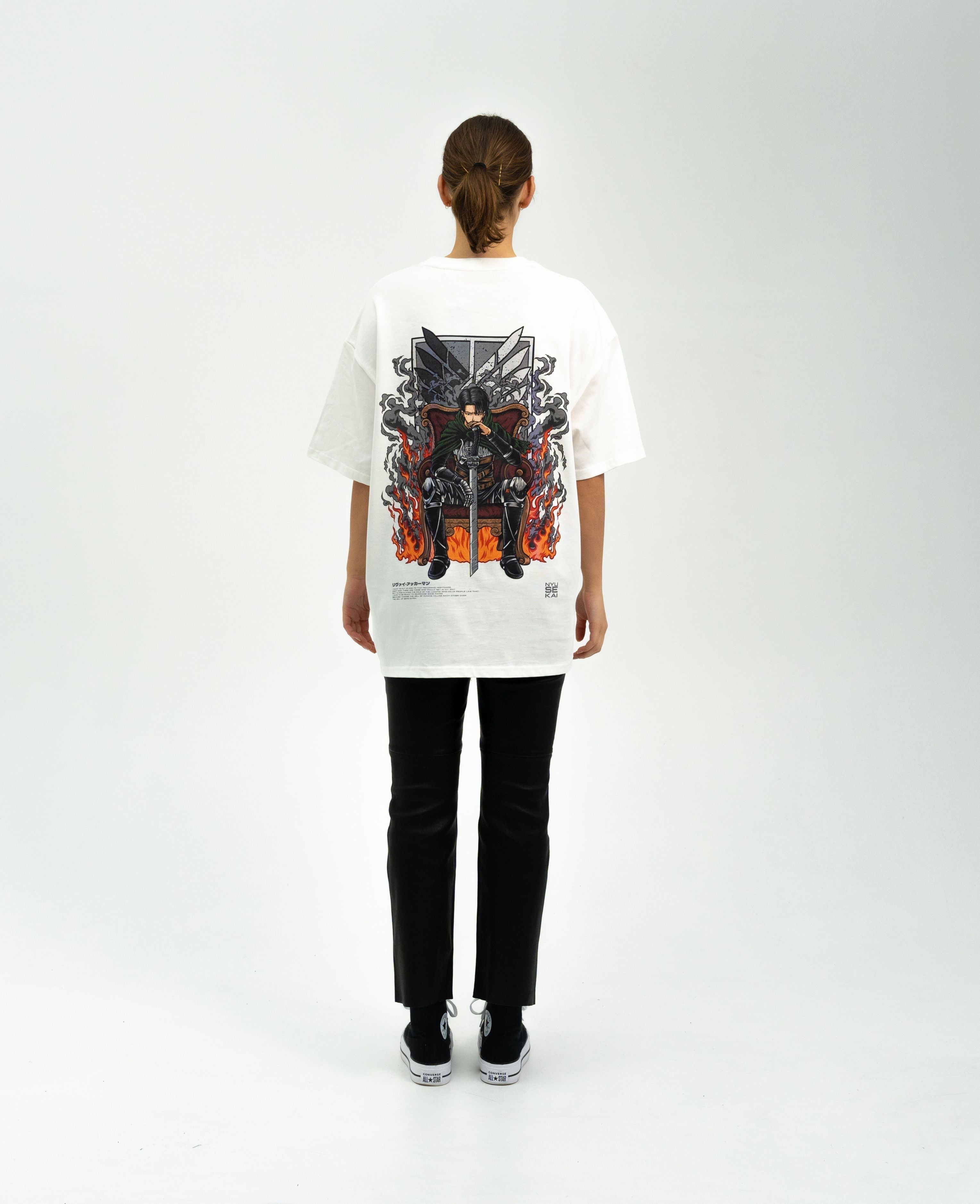 Morukai "Levi X Throne - AOT Oversize T-Shirt